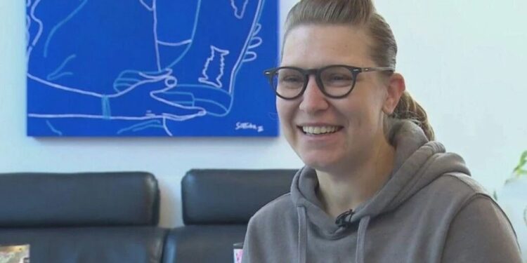 Ruth Balloon, a US woman who became a millionaire after a bank's mistake, where is she now? The US Journal Ruth Balloon