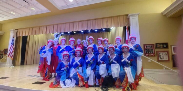 Dunhuang dancer Li Ziyao and her team brought outstanding performances to the Lunar New Year Festival at the Village The US Journal dancer Li Ziyao